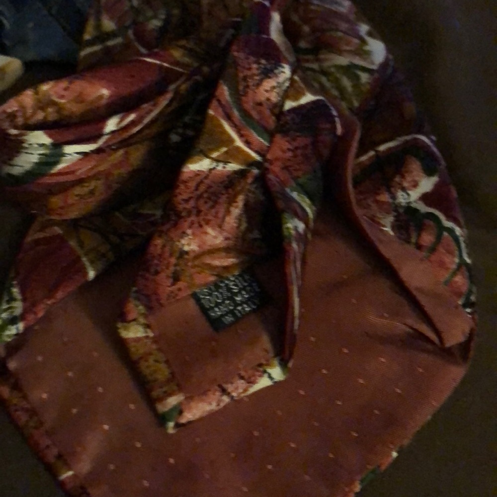 Silk tie
